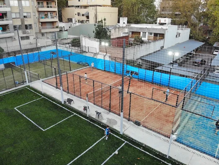Club 18D Fútbol y Padel