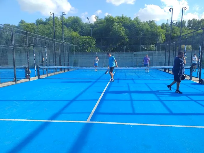 Open Padel & Tennis , café y comidas